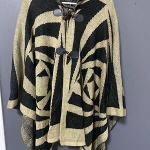Magic Black and Cream Patterned Poncho